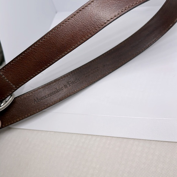 🫎 men’s brown A&F Abercrombie & Fitch leather belt W brass buckle - Picture 4 of 4